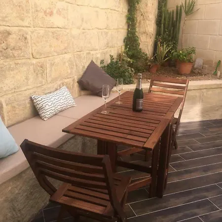 Lovely Maltese Townhouse Near Valletta Сasa de vacaciones