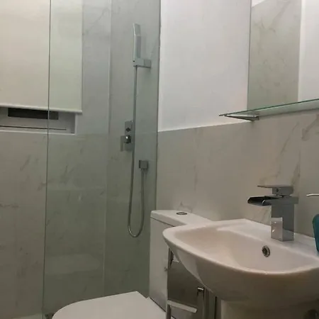 Lovely Maltese Townhouse Near Valletta *